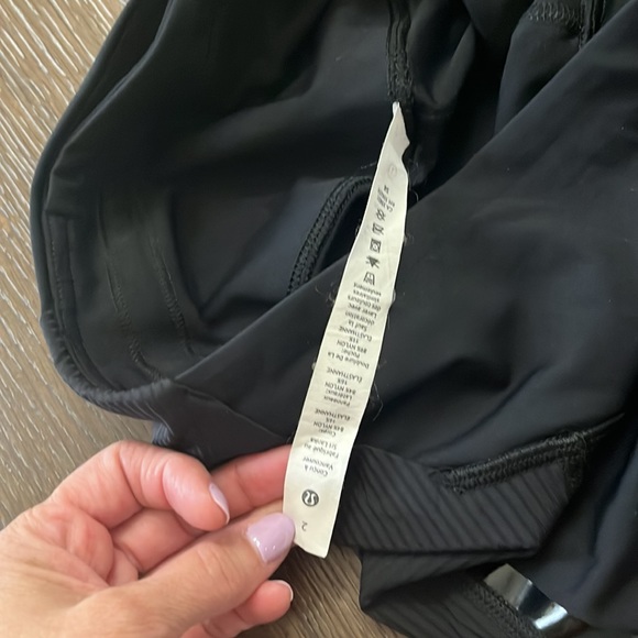 Lululemon Athletica rare black gloss trim run high rise leggings tights Size 2 - Picture 13 of 17